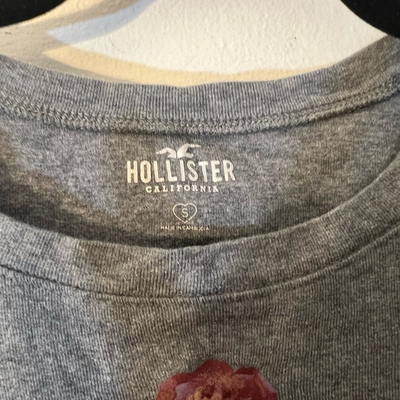 Hollister cropped baby tee - Picture 2 of 3